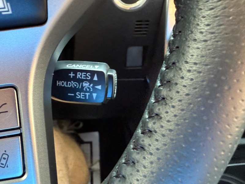 Toyota 4Runner Vehicle Image 19