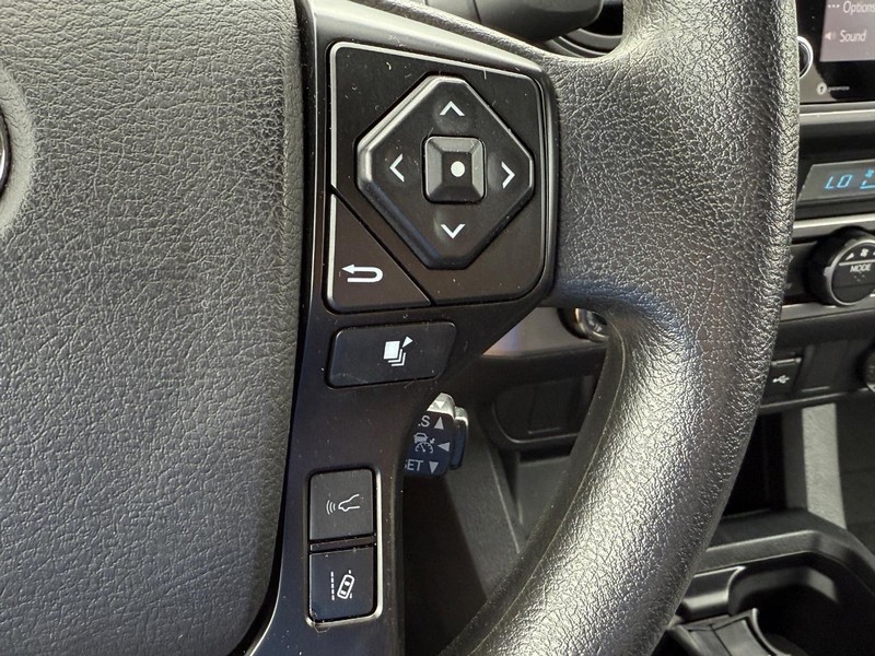 Toyota Tacoma 4WD Vehicle Image 18