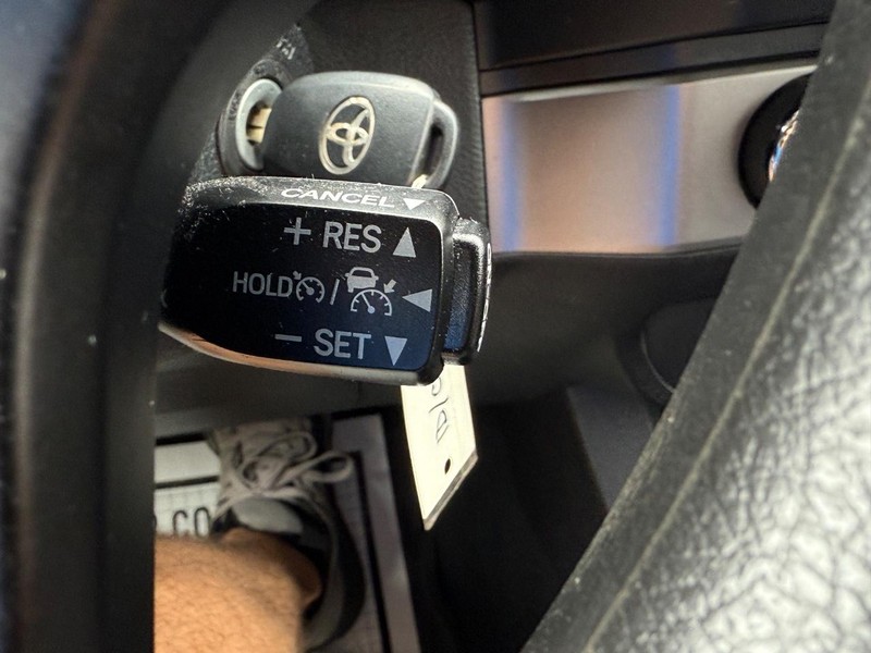 Toyota Tacoma 4WD Vehicle Image 19