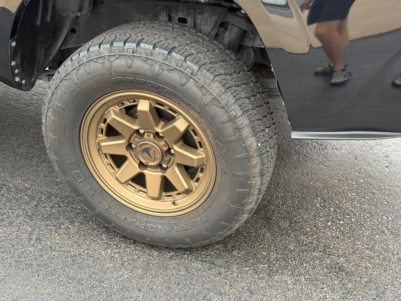Toyota Tacoma 4WD Vehicle Image 8