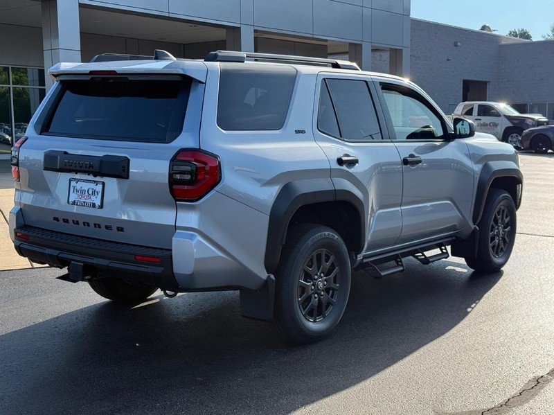 Toyota 4Runner Vehicle Image 3