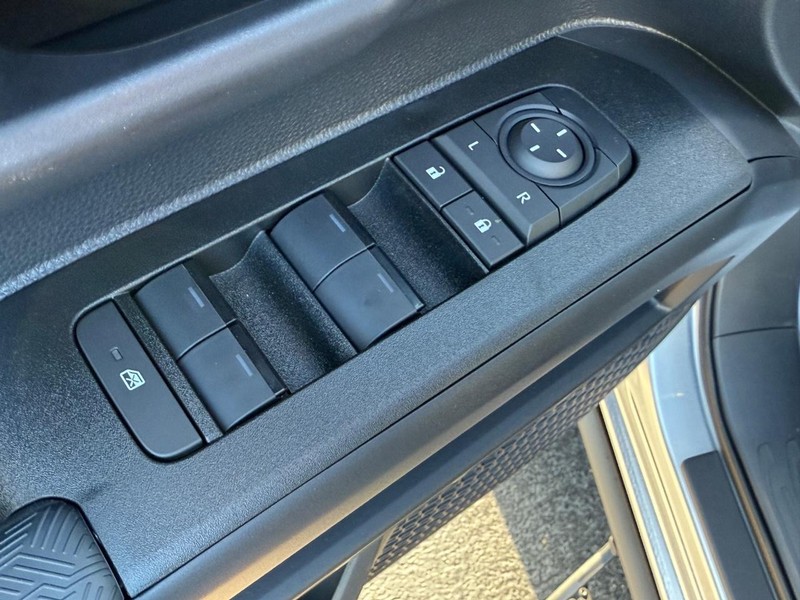 Toyota 4Runner Vehicle Image 10