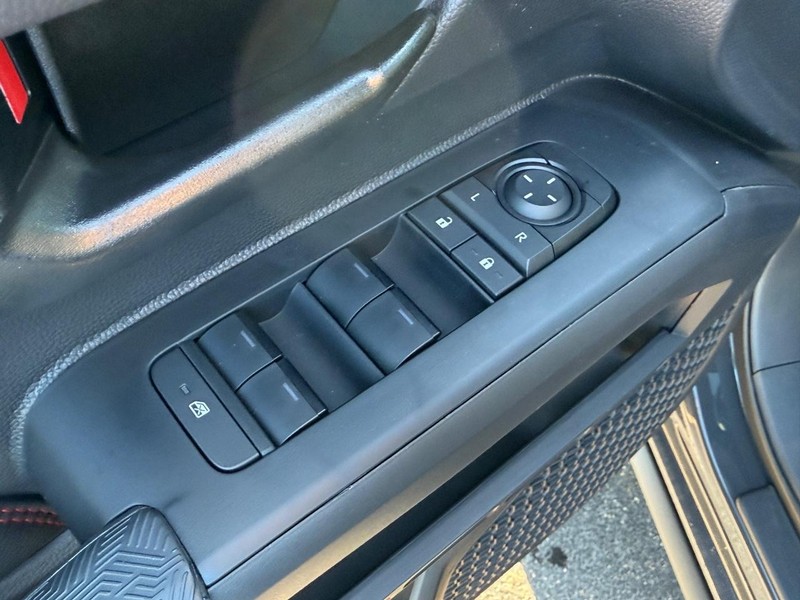 Toyota Tacoma 4WD Hybrid Vehicle Image 10