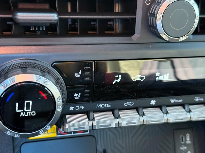 Toyota Tacoma 4WD Hybrid Vehicle Image 20