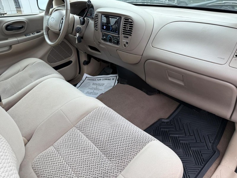Ford F-150 Vehicle Image 11