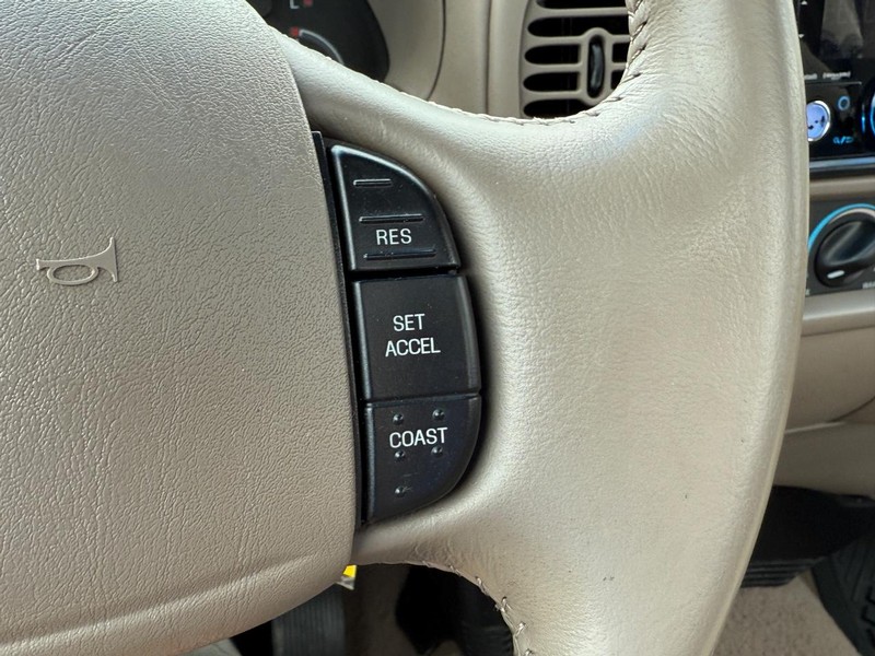 Ford F-150 Vehicle Image 15
