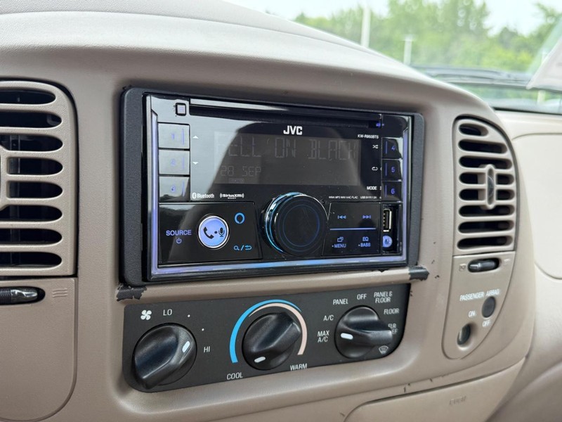 Ford F-150 Vehicle Image 19