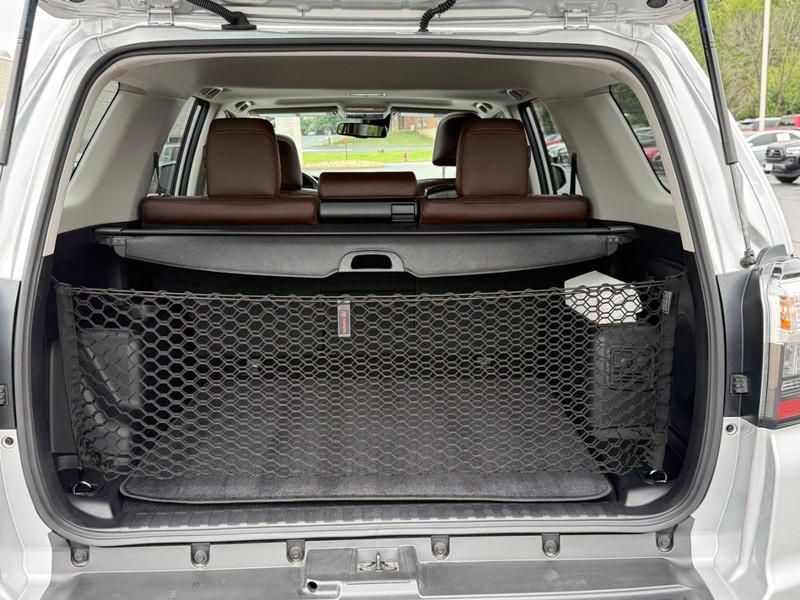 Toyota 4Runner Vehicle Image 4
