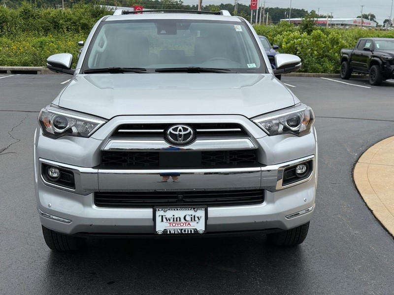 Toyota 4Runner Vehicle Image 10