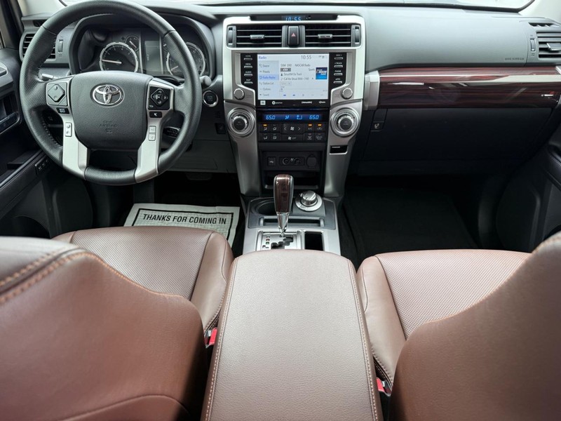 Toyota 4Runner Vehicle Image 12