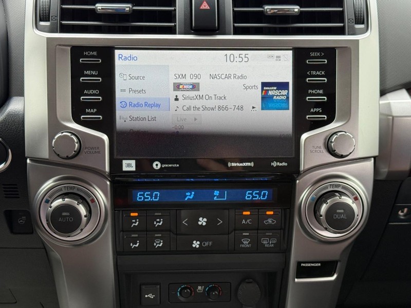 Toyota 4Runner Vehicle Image 14