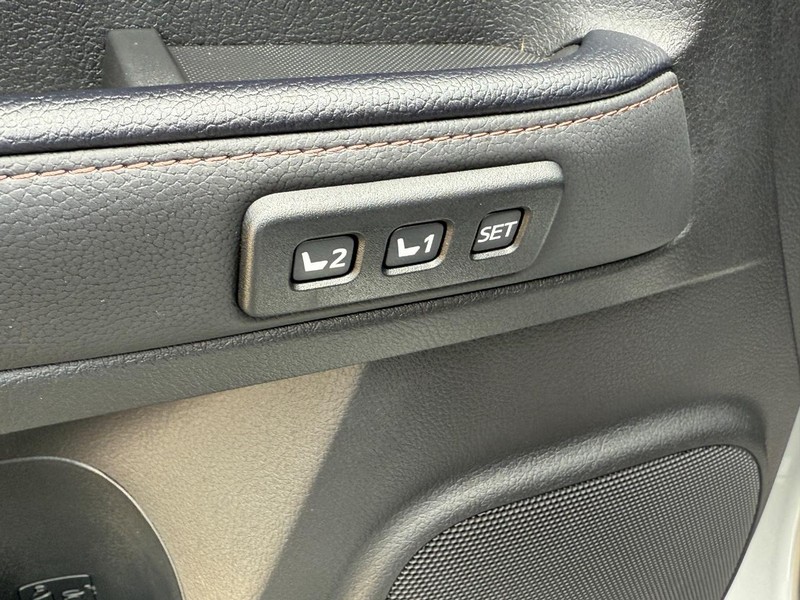 Toyota 4Runner Vehicle Image 16