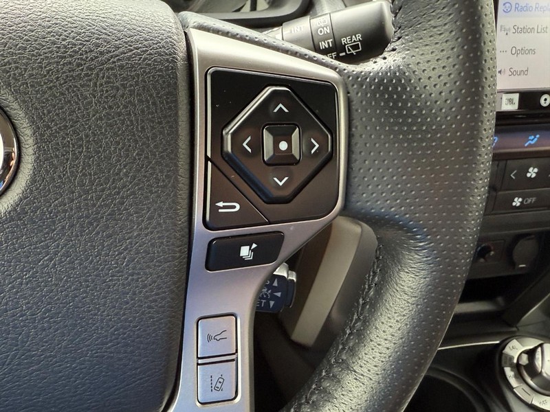Toyota 4Runner Vehicle Image 19