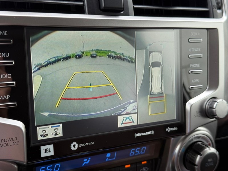 Toyota 4Runner Vehicle Image 23
