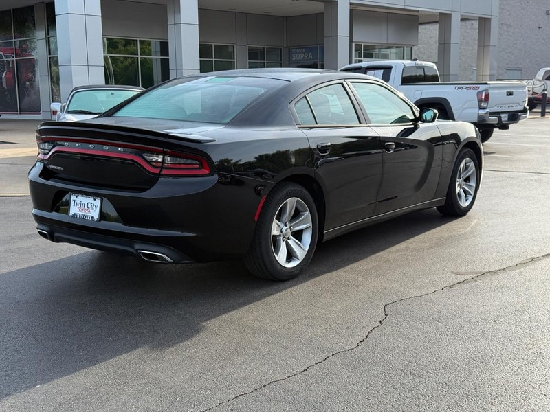 Dodge Charger Vehicle Image 3