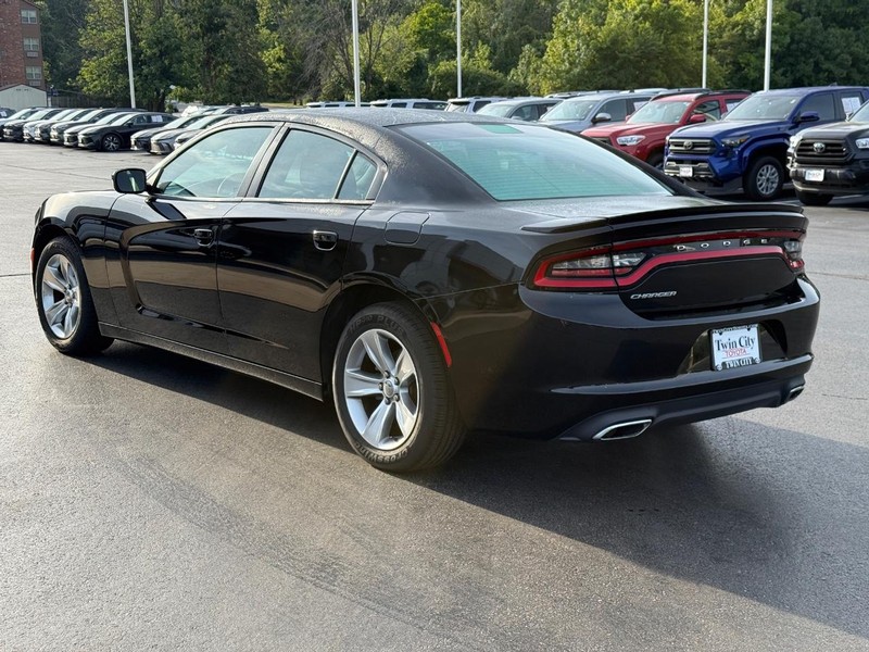 Dodge Charger Vehicle Image 6