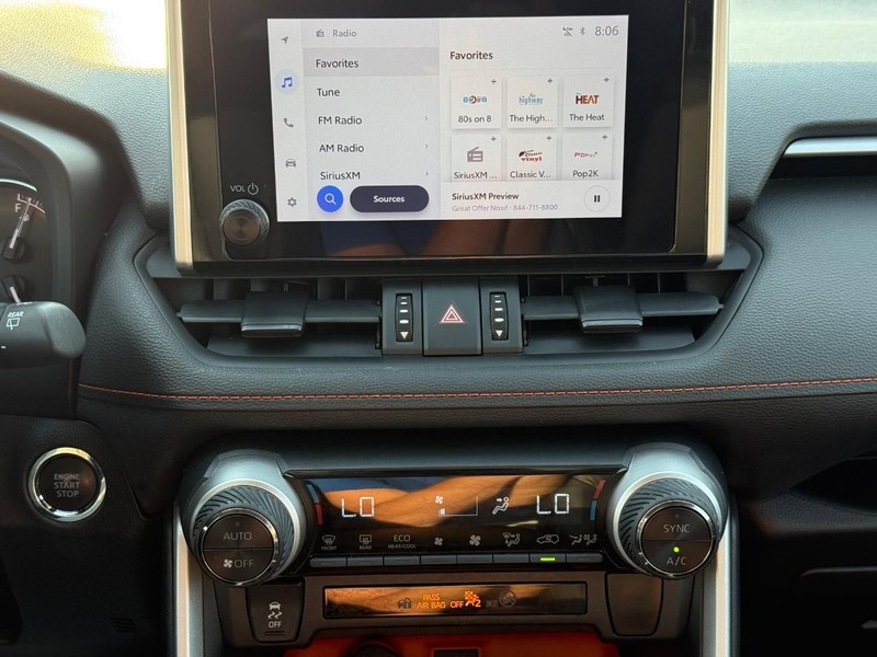 Toyota RAV4 Vehicle Image 13
