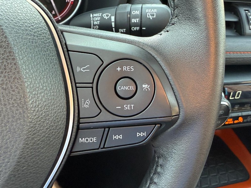 Toyota RAV4 Vehicle Image 17