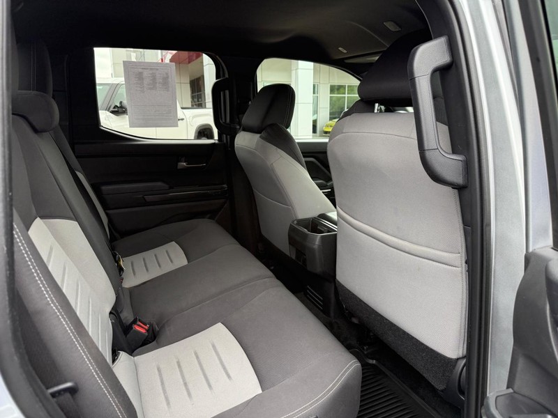 Toyota Tacoma 4WD Vehicle Image 11
