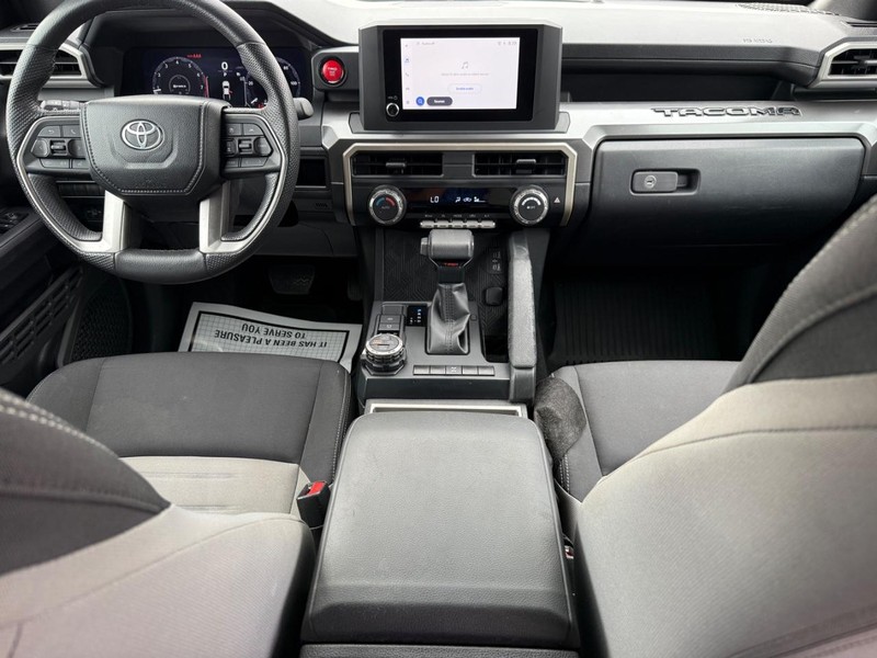 Toyota Tacoma 4WD Vehicle Image 12