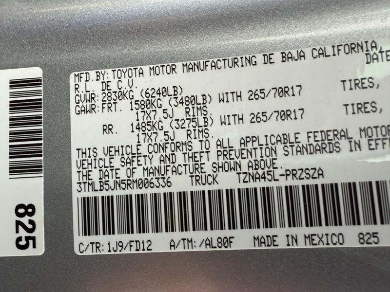 Toyota Tacoma 4WD Vehicle Image 22
