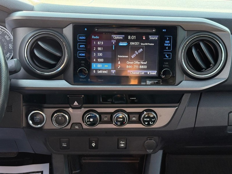 Toyota Tacoma Vehicle Image 14