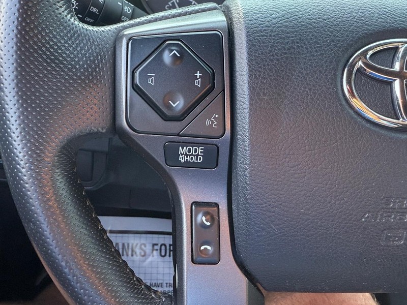 Toyota Tacoma Vehicle Image 17