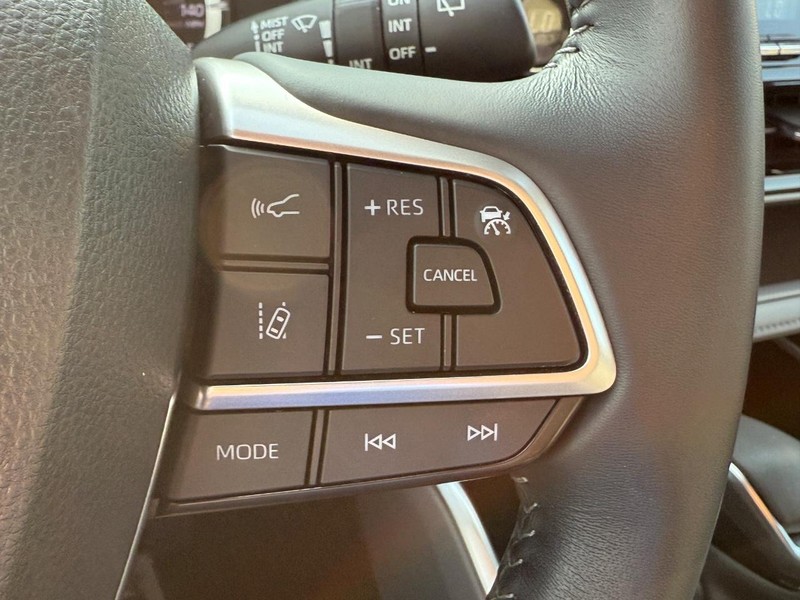 Toyota Highlander Vehicle Image 18