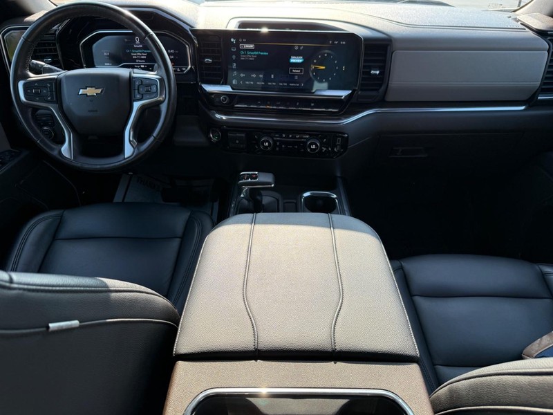 Chevrolet Silverado 1500 Vehicle Image 12