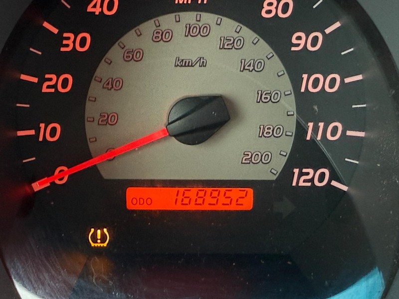 Toyota Tacoma Vehicle Image 16