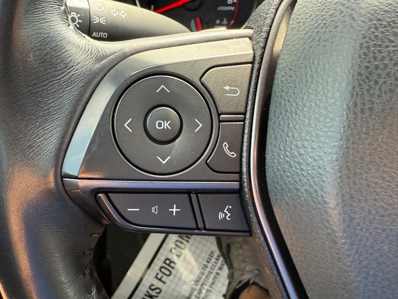 Toyota Camry Vehicle Image 16