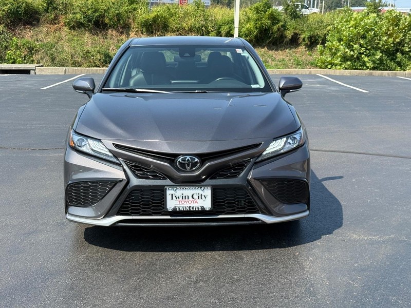 Toyota Camry Vehicle Image 10