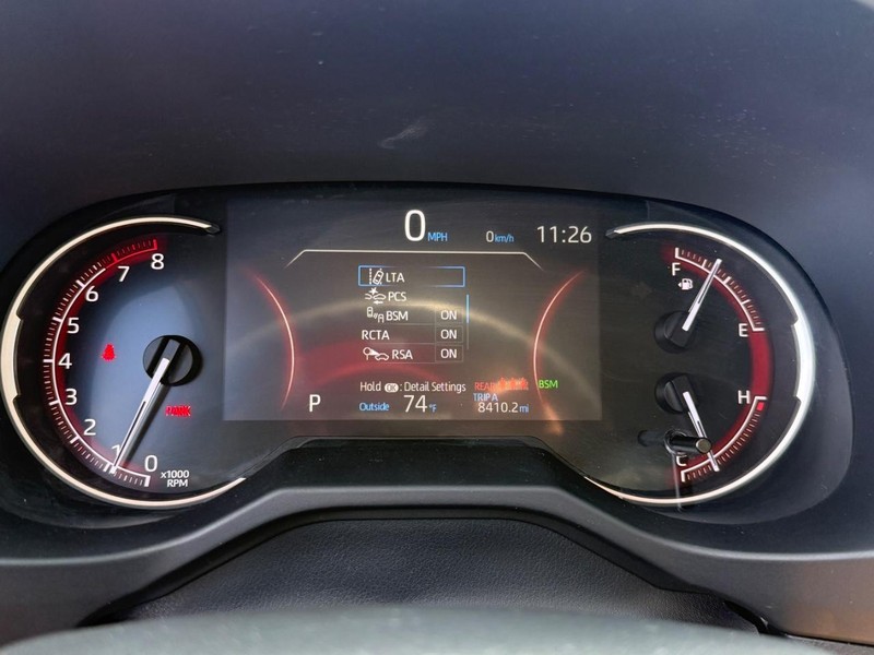 Toyota RAV4 Vehicle Image 18