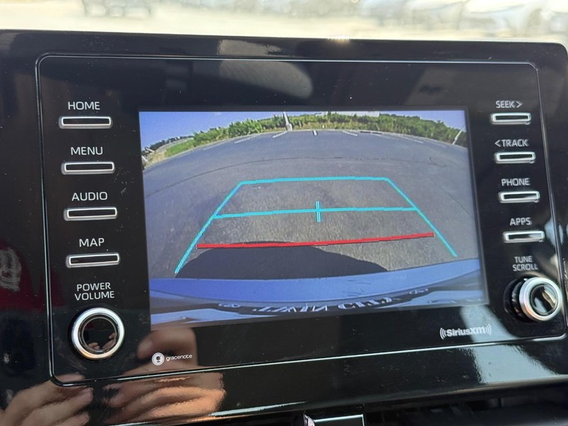 Toyota Camry Vehicle Image 21