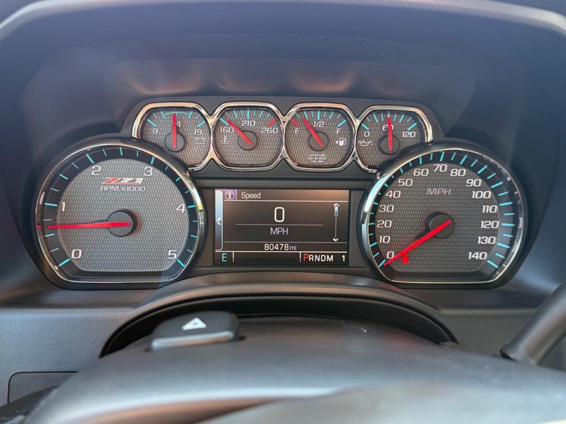 Chevrolet Silverado 3500HD Vehicle Image 21