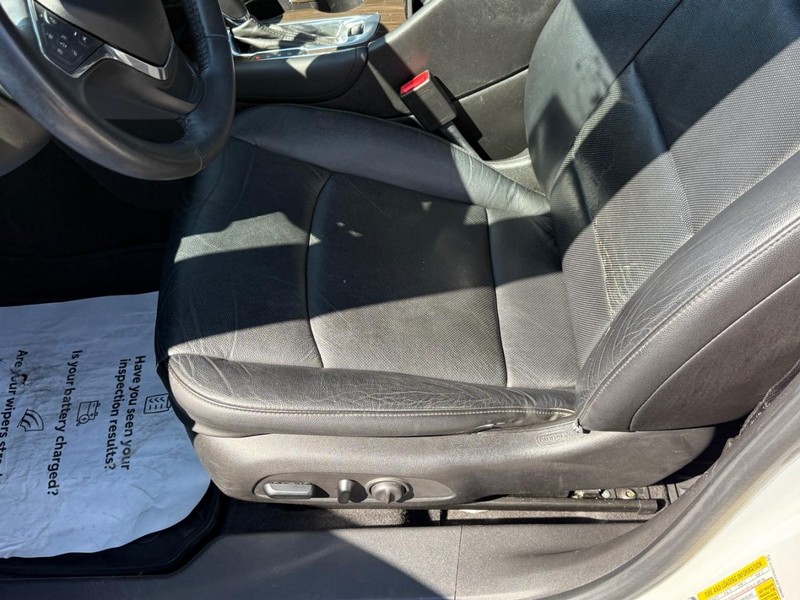 Chevrolet Malibu Vehicle Image 17