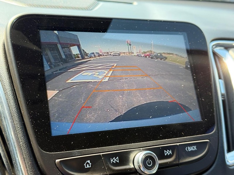 Chevrolet Malibu Vehicle Image 22