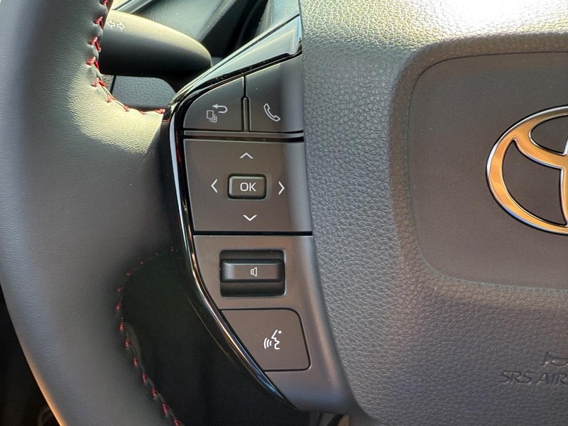 Toyota Prius Plug-In Hybrid Vehicle Image 13