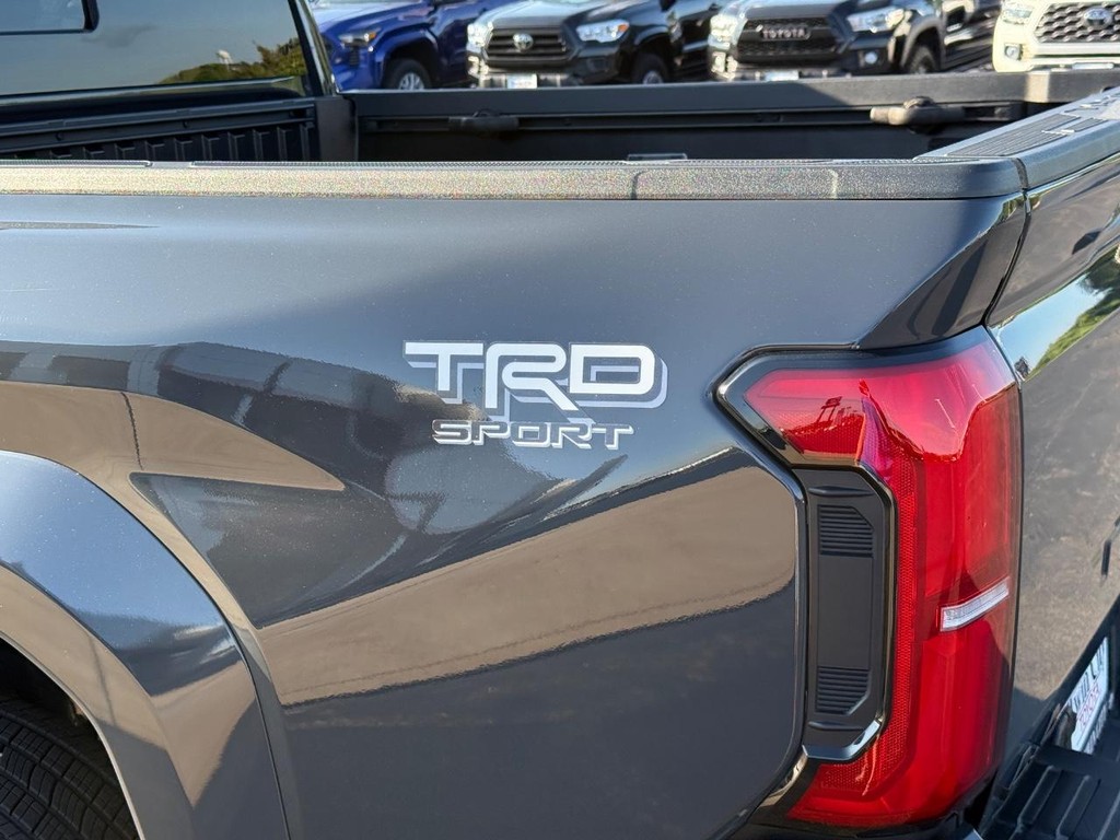 Toyota Tacoma 4WD Hybrid Vehicle Image 7