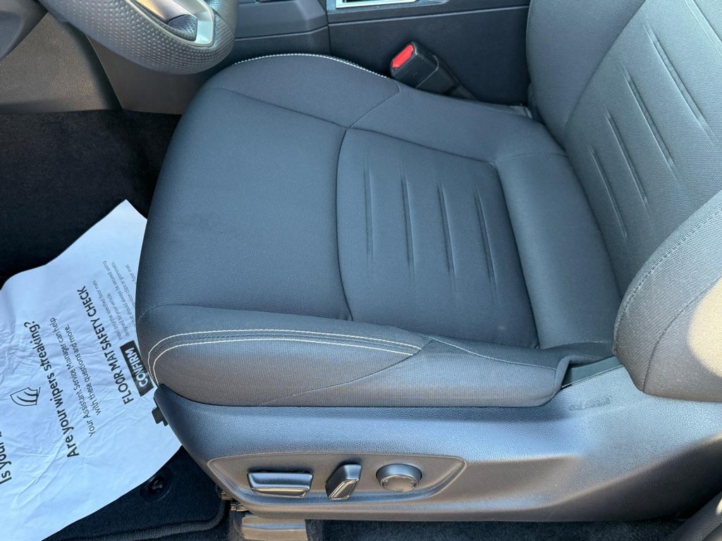 Toyota Tacoma 4WD Hybrid Vehicle Image 16