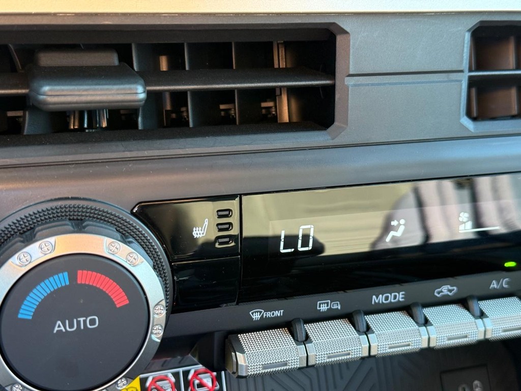 Toyota Tacoma 4WD Hybrid Vehicle Image 22