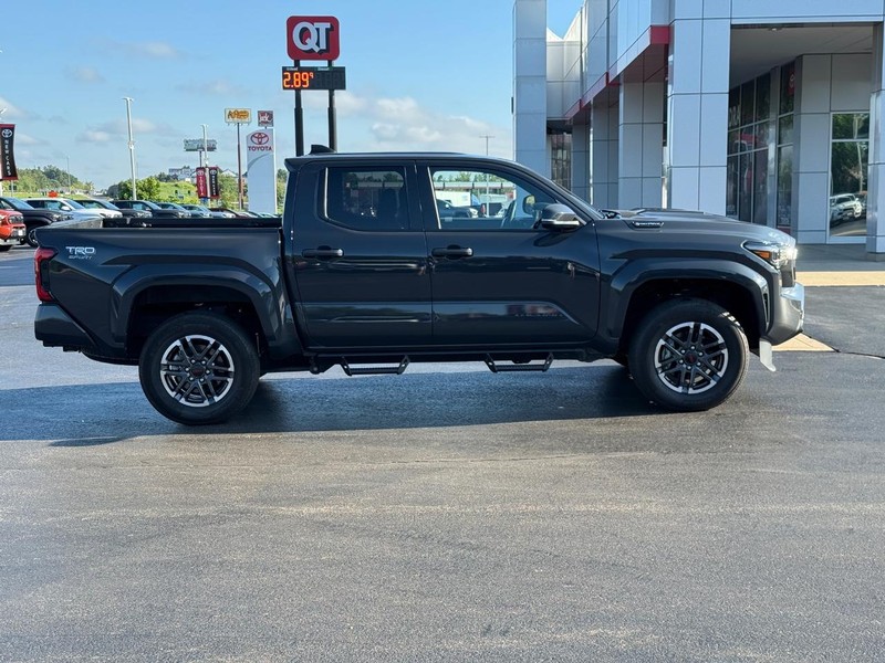 Toyota Tacoma 4WD Hybrid Vehicle Image 2