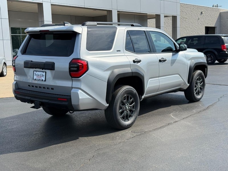 Toyota 4Runner Vehicle Image 3