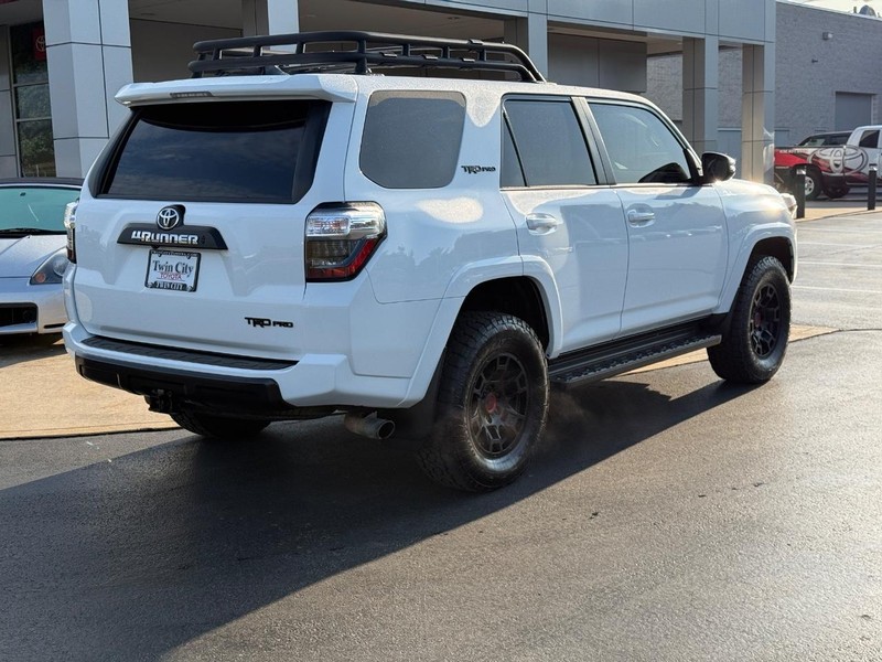 Toyota 4Runner Vehicle Image 3