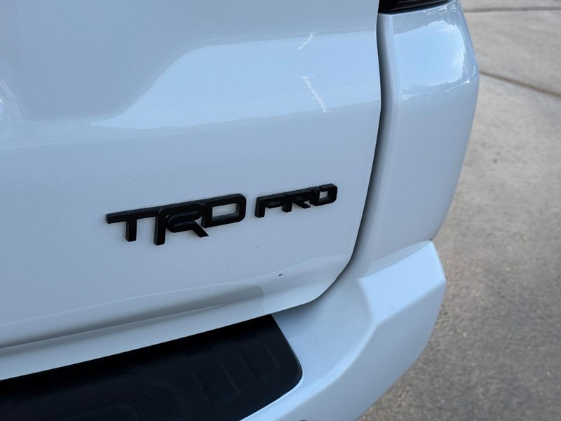 Toyota 4Runner Vehicle Image 6