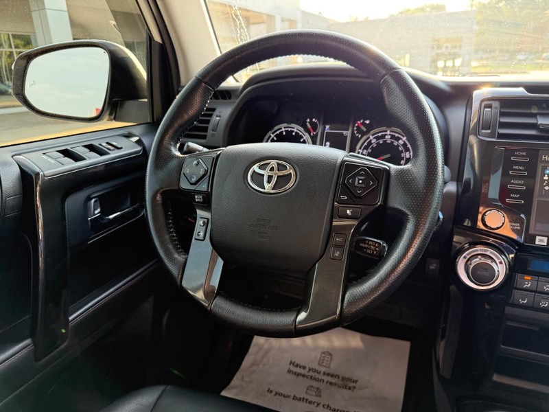 Toyota 4Runner Vehicle Image 13