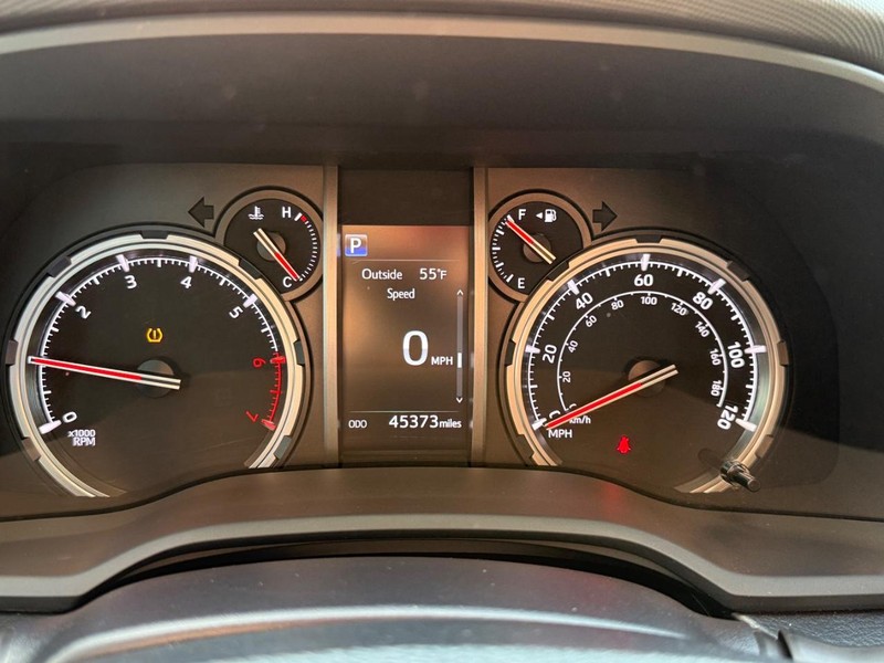 Toyota 4Runner Vehicle Image 19
