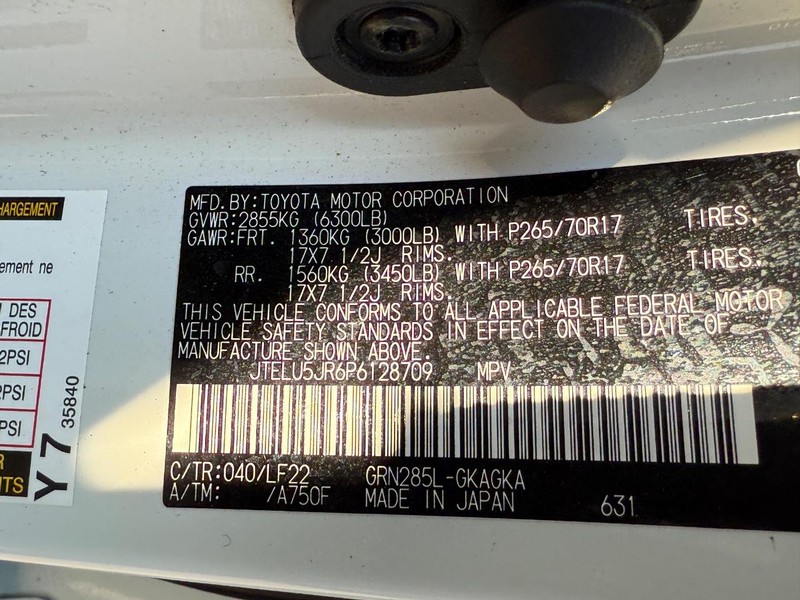 Toyota 4Runner Vehicle Image 23