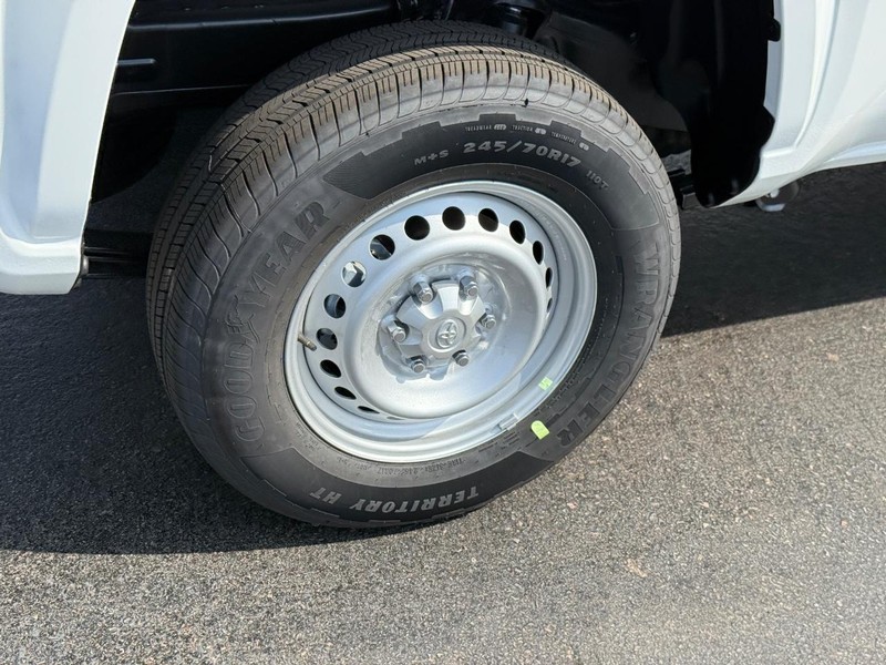 Toyota Tacoma 2WD Vehicle Image 4