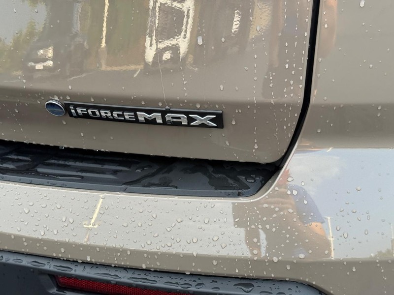 Toyota Sequoia Vehicle Image 6